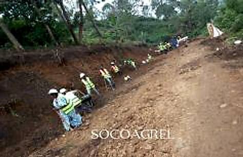 Entretien des routes de desserte agricole par SOCOAGREL